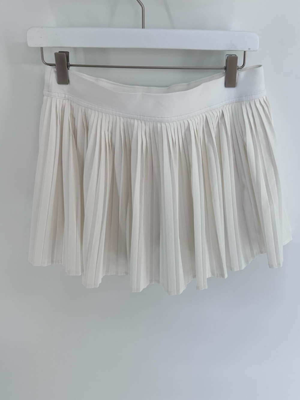 Lululemon Varsity High Rise Pleated Tennis Skirt | Size 8 - Picture 4 of 7